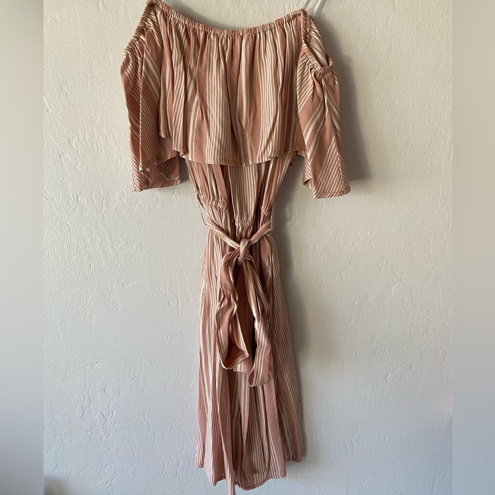 Forever 21 off shoulder dress (size SM)